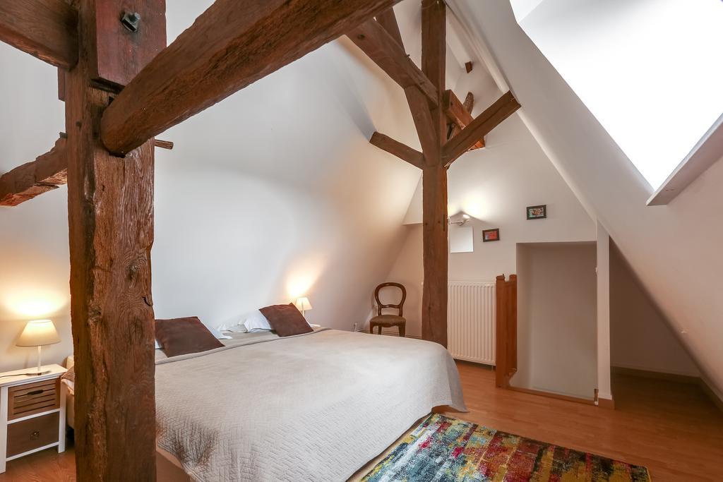Chateau Turgot Gites Bons-Tassily المظهر الخارجي الصورة