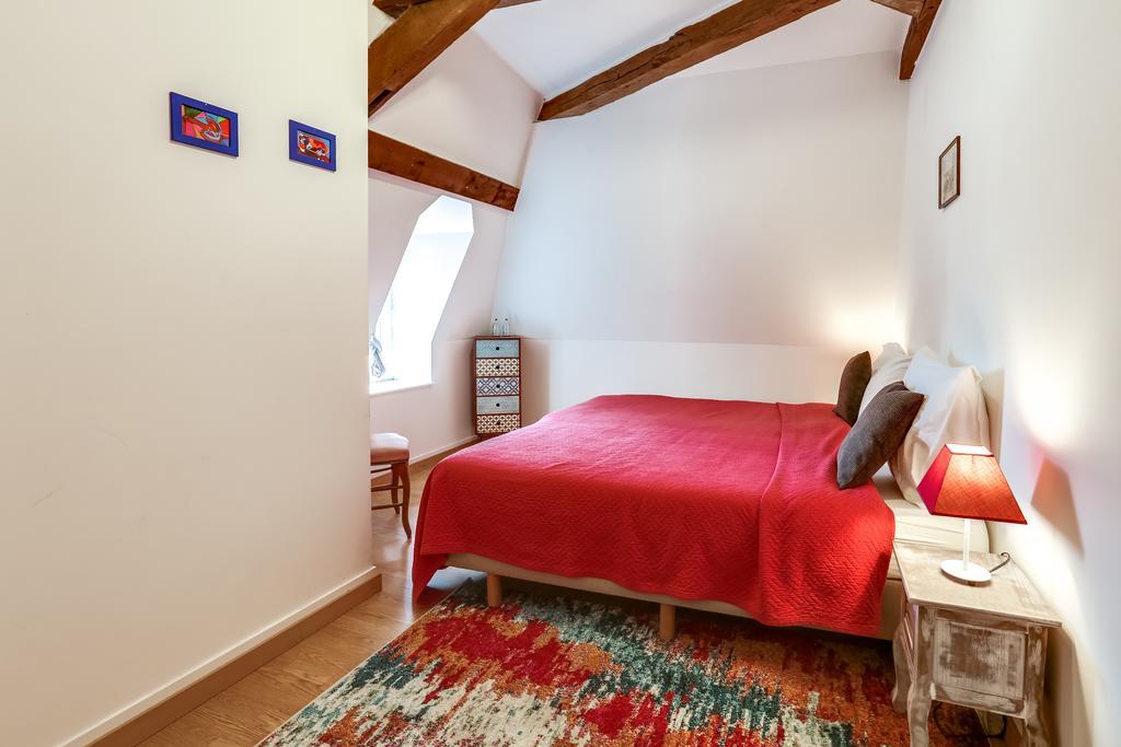 Chateau Turgot Gites Bons-Tassily المظهر الخارجي الصورة